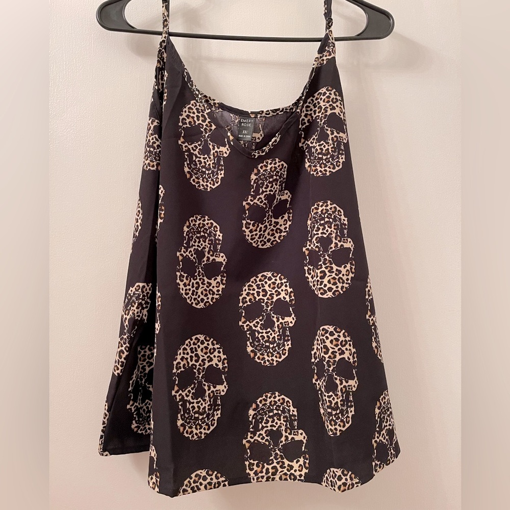 Flowy skull top